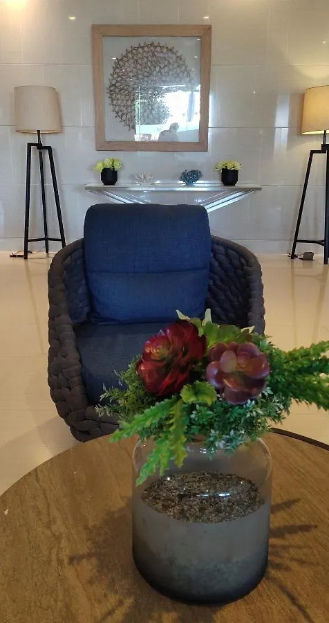 Shore Residences Pasay 5*,